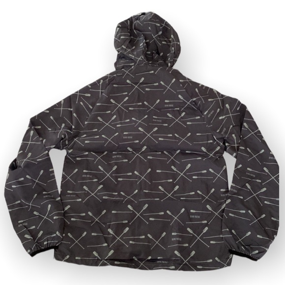 NWT Grand Portage Unisex Paddle Graphic Packable Windbreaker Size XS/S - Picture 2 of 9